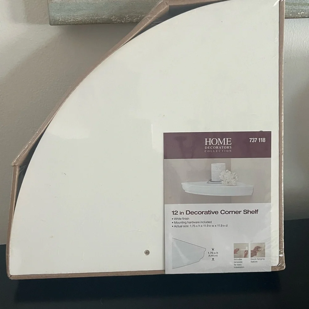 Brand New 12 in Decoration corner shelf